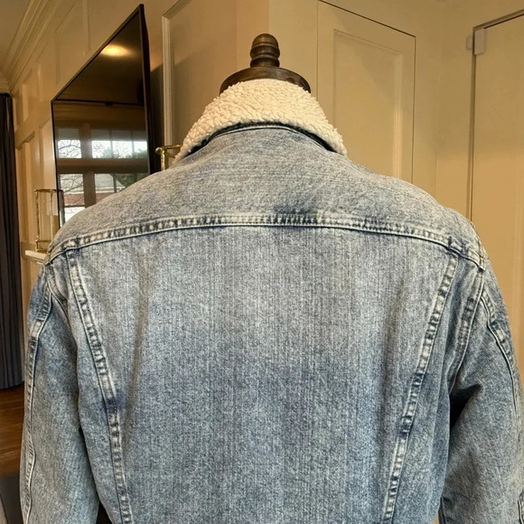 H&M Men’s Denim Stonewashed Trucker Sherpa Collar Jacket Size M Fully Lined - Picture 8 of 15
